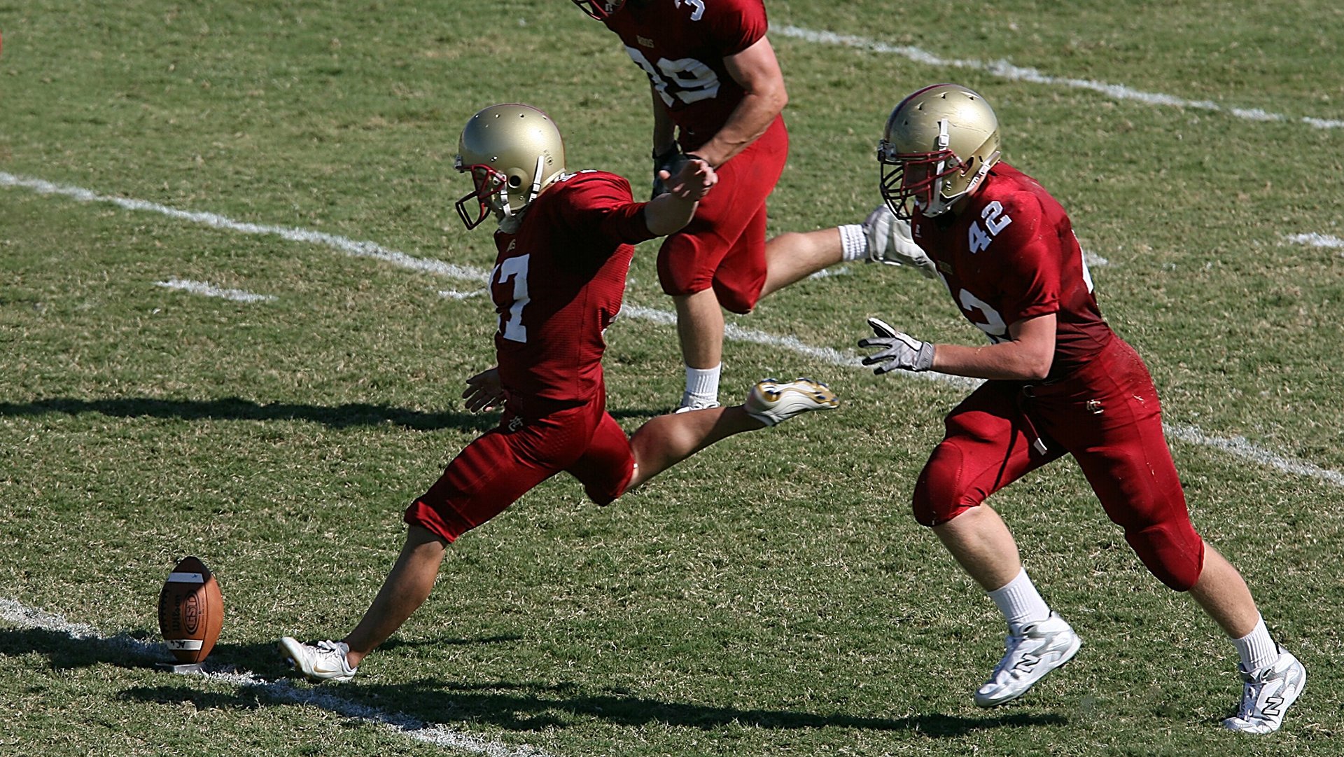 安东尼奥·皮佐拉托在男子举重比赛中获得铜牌，安东尼诺·皮佐拉托